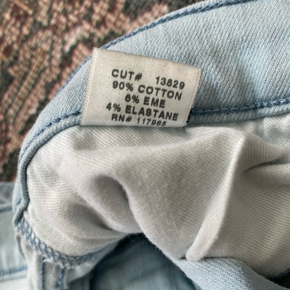 J Brand Mid Rise Crop Jeans - Picture 7 of 9